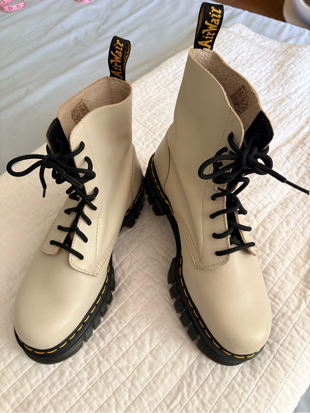 Dr. Martens Women’s Audrick 8-Eye BootsCement Platform Combat Moto Boots Sz 11